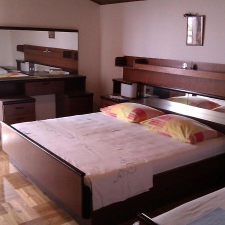 Apartments Nada Брела Экстерьер фото